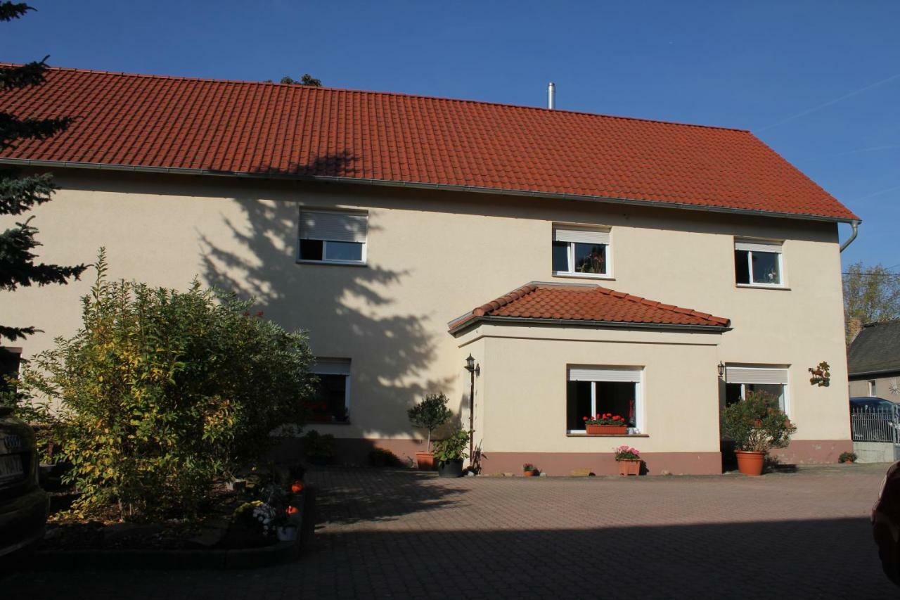 Gut Fischer Pomssen Экстерьер фото
